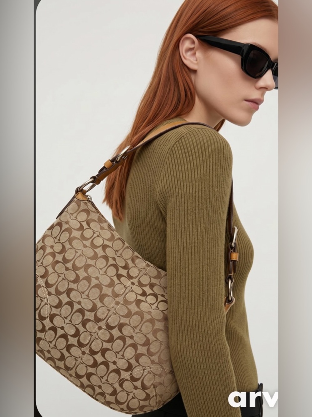 COACH  brown Ergo Hobo classic monogram 💕